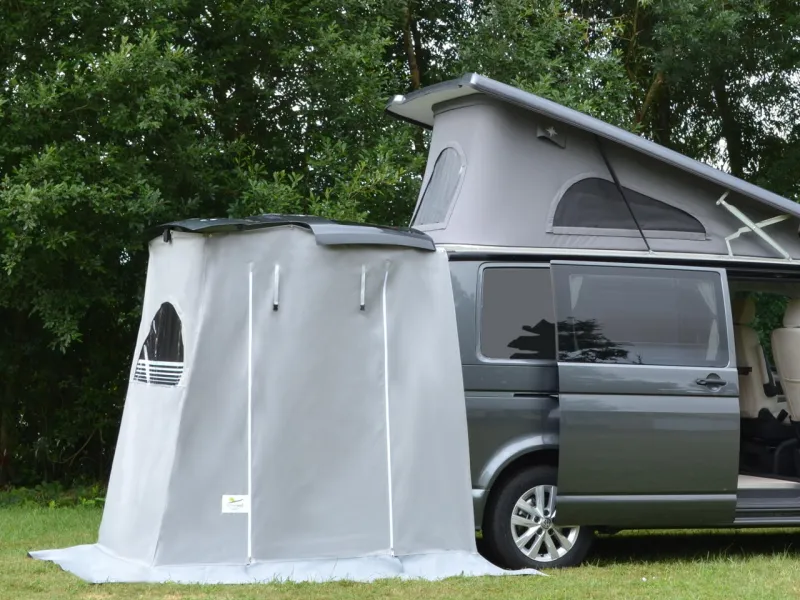 Clairval Spacecamp® rear tent for vans closed and mounted on the tailgate of a compact van