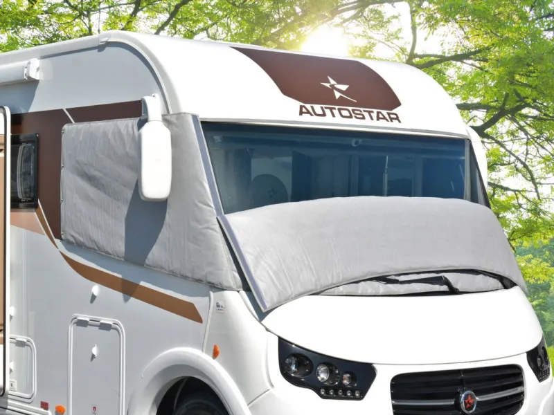 Clairval Isoval® Intégral thermal insulation cover open on a A-Class motorhome