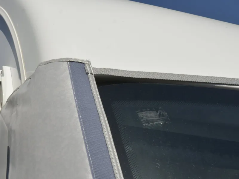 Upper windscreen strap for the Clairval Isoval® Intégral thermal protection